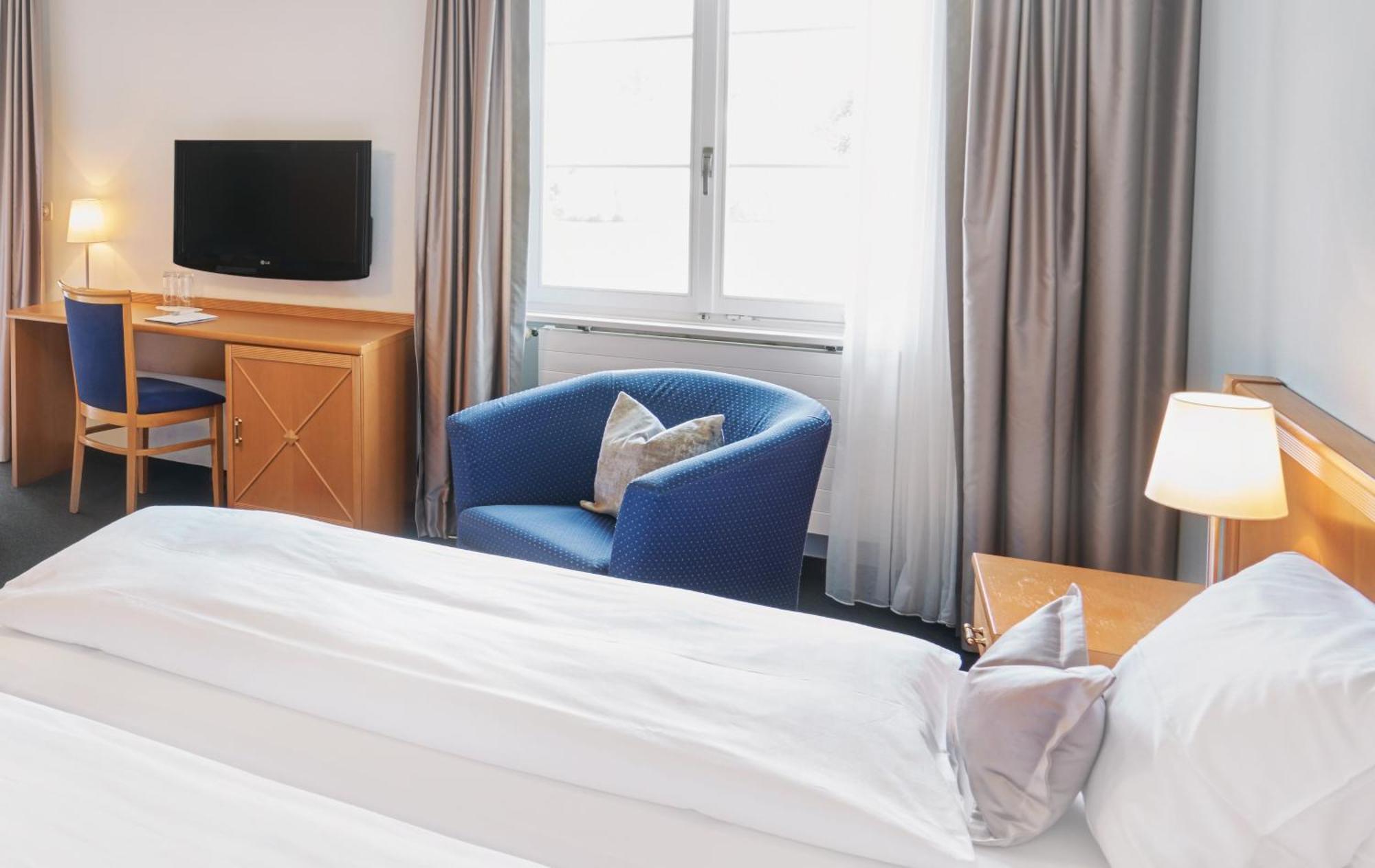 Hotel Schiff Am Rhein Rheinfelden Room photo
