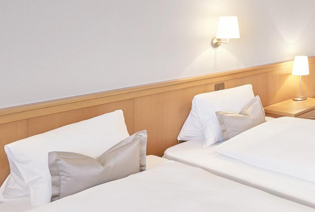 Hotel Schiff Am Rhein Rheinfelden Room photo