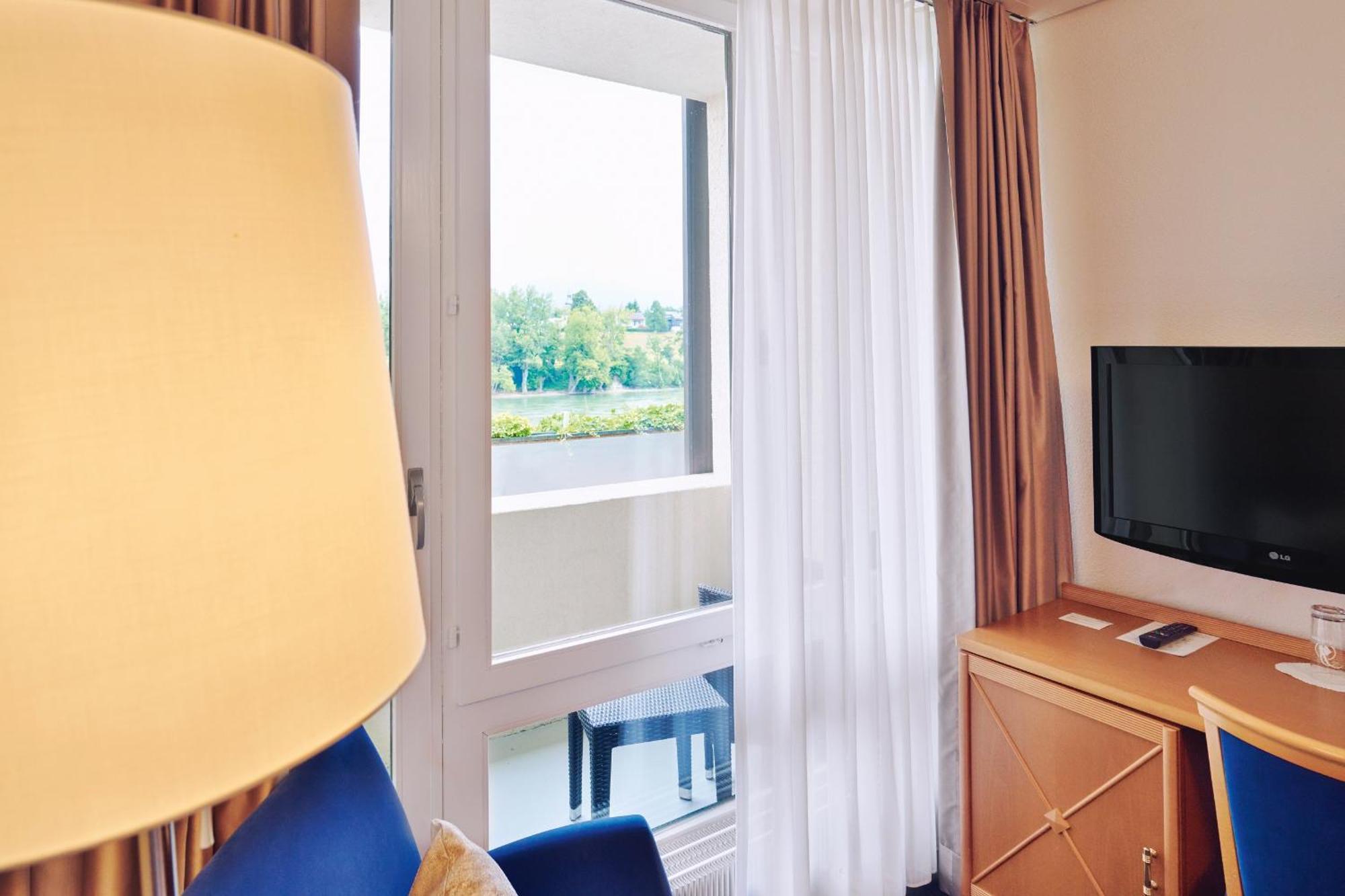 Hotel Schiff Am Rhein Rheinfelden Room photo
